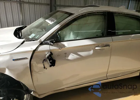 2021 Honda Accord Touring Hybrid z USA, uszkodzony, nr VIN 1HGCV3F94MA015558